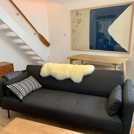 Luxurious Cottage In The Heart Of Falmouth Exterior photo