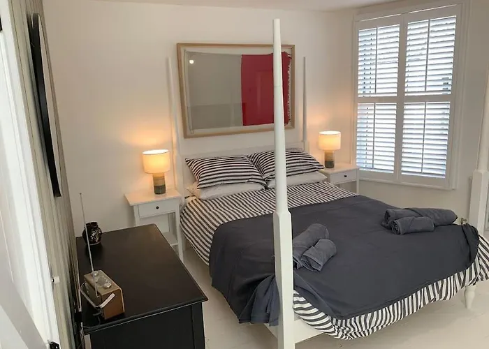 Luxurious Cottage In The Heart Of Falmouth